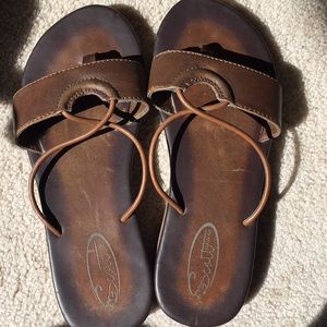 Like new Scott Hawaii sandals